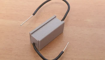 2 провода + резисторный разъем с винтами M2,5x6 мм 3
