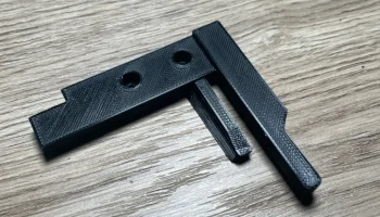 Замок Garmin Zumo XT для крепления навигатора BMW 4