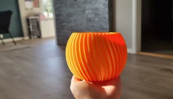 Спиральная ваза Vector Twist 3