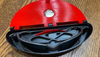 Жесткий футляр Oakley X-Metal X-Squared Жесткий футляр Oakley X-Metal X-Squared