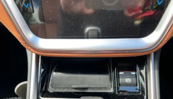 Контейнер Subaru Outback с крышкой 0