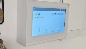 Коробка для монитора Днейк (домофон) Е216 4