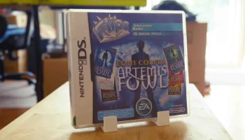 Подставка для игрового футляра PAL Nintendo DS