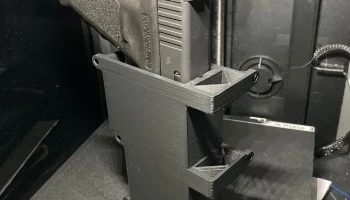 Glock 17 под настольное крепление (подходит для некоторы...