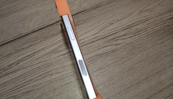 Чехол для iPhone 16 2