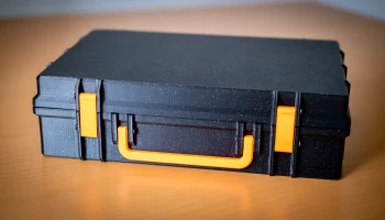 Футуристический кейс для разработки ESP8266 с Wagos 6