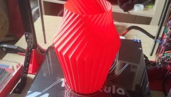 Простая спиральная ваза 3