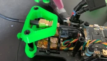 TBS SourceOneV3 VTX AntennaMount Внутренний 1