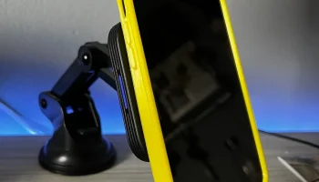 Чехол/бампер для iPhone 13 - совместимость с MagSafe