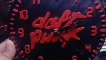 Часы в стиле Daft Punk 2