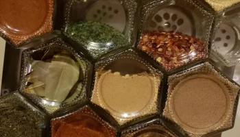 Шестиугольные магнитные банки для специй Gneiss Spice Вн... 2