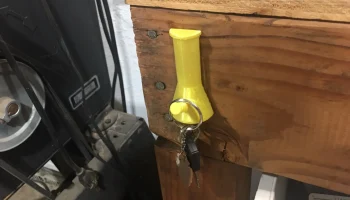 Настенный крючок для вазы для цветов......