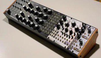Расширяемый корпус евростойки с профилем Moog 3
