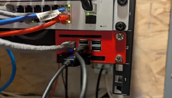 Корпус Raspberry Pi 1U с лотком для твердотельного накоп... 9