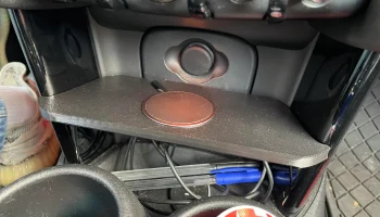 Беспроводная зарядная панель Magsafe на центральной консо... 2