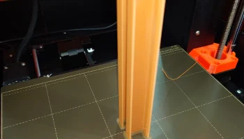 Плинтус для кухни B&Q GoodHome с квадратным торцом