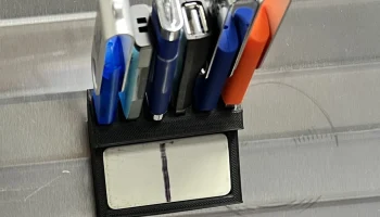 Магнитный USB-держатель 1