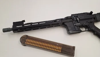 Модель винтовки AR-57 с движущимися частями 2