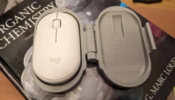 Шарнирный чехол для мыши Logitech Pebble Шарнирный чехол для мыши Logitech Pebble