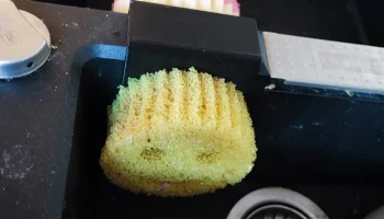 Двойной держатель для кухонной мойки Scrub Daddy 1