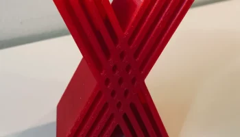 Начальная буква "X" декоративного блока 1