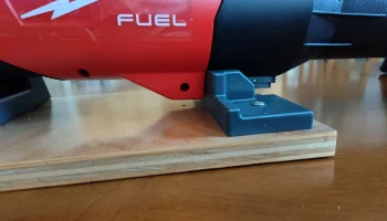 Телескопическая труба Milwaukee Blower 3017-20 Крепление... 3