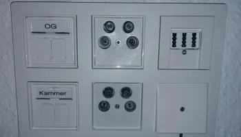 Розетка Рамочная электрическая розетка Gira 2x3 1