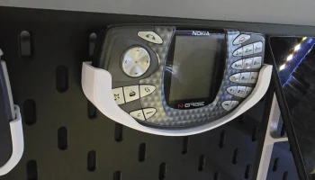 Держатель для телефона Nokia N-Gage для перфорированной ... 3