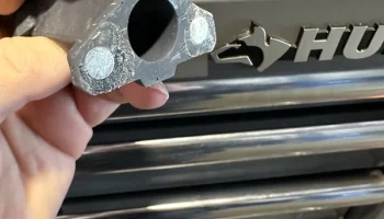 Держатель для защитных очков с магнитным креплением......