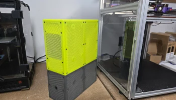 Корпус для ПК - компактный полноразмерный ATX 3