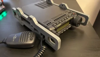 Боковая направляющая Yaesu FT891 MkIII 1