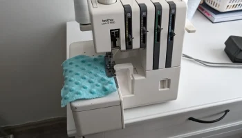 Контейнер Brother Overlock 760D 3