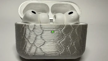 Чехол с текстурой змеиной кожи для AirPods Pro 3 3
