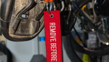 Заглушка для аккумулятора SRAM eTap / SRAM AXS с отверст...