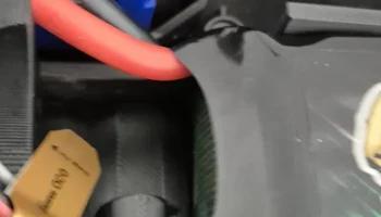 Адаптер держателя аккумулятора Traxxas Maxx Wide Body Ge...