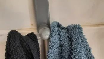 Двойной крючок для полотенец с чехлами. 5