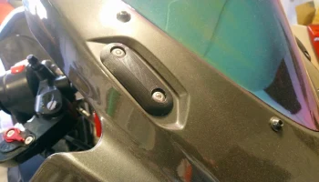 Блокировка зеркал GSXR 1