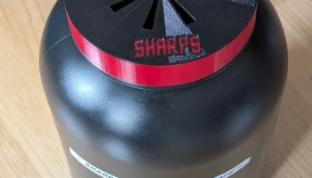 Крышка Sharps для контейнера с протеиновым порошком... Крышка Sharps для контейнера с протеиновым порошком...