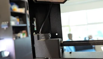 Крепление для веб-камеры Prusa Core One для Logitech C920...