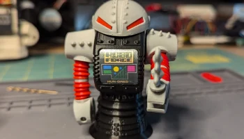 Фигурка RoboForce Hun-Dred 1