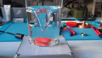 Magnetr&uuml;hrer f&uuml;r Fl&uuml;ssigkeiten, Магнитная мешалка......... 1
