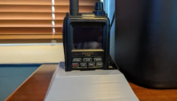 Подставка Yaesu FT5D