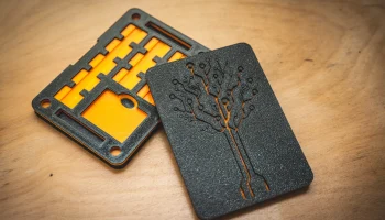 Магнитный чехол для карт Cybertree SD и MicroSD.........