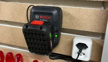 Держатель зарядного устройства Bosch AL1830 cv