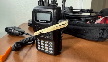 Фиксатор штекера микрофона/гарнитуры Yaesu FT-60R, ручка... 8
