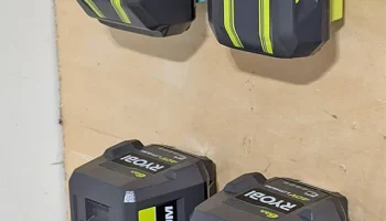 Держатель батареи Ryobi 40 В 2