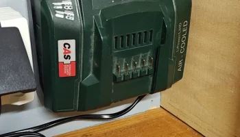 Настенное крепление для зарядного устройства Metabo ASC 145