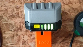 Держатель батареи RYOBI 18 В 4