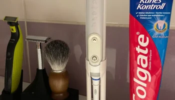 Держатель для зубных щеток Oral B