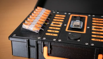Футуристический кейс для разработки ESP8266 с Wagos 5